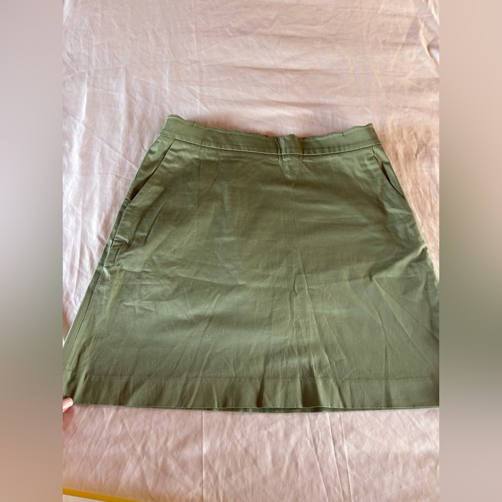 Brooks brothers light Olive Green Women's Skirt size 8